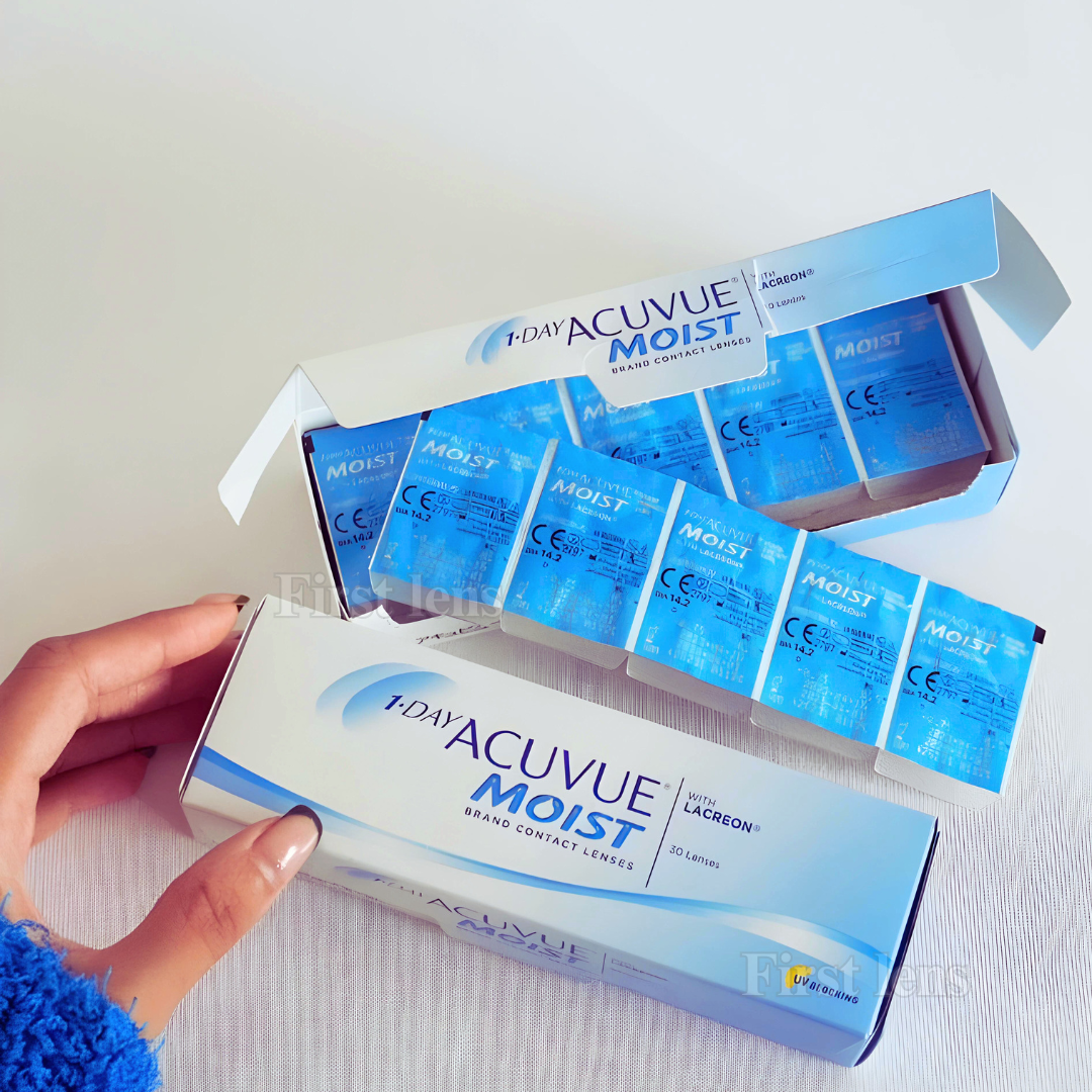 Lens21: Illustration of Moist Acuvue lenses by Lens21