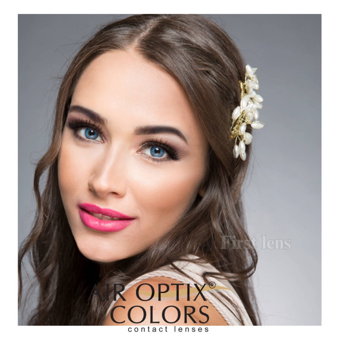 Intense Brilliant Blue contact lenses close-up