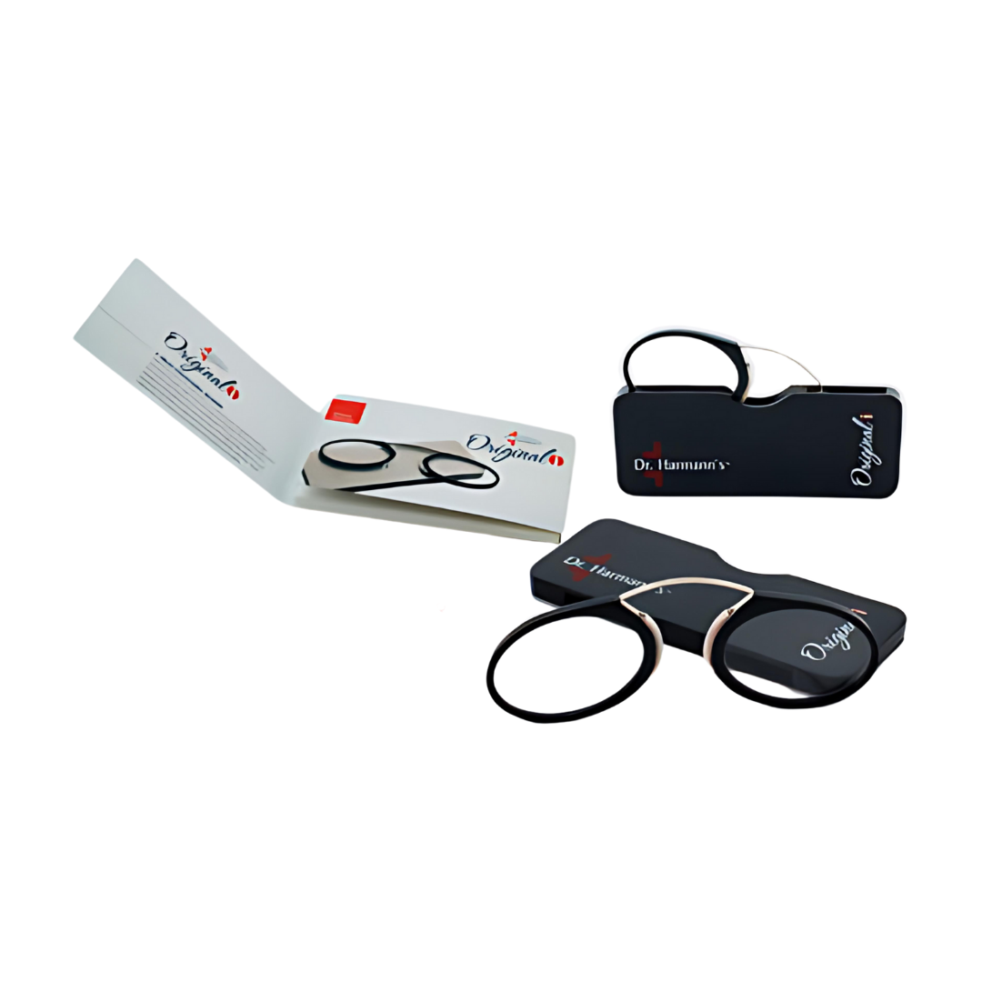 lens21 Dr. Harmanns reading glasses Originali in a bookstore display